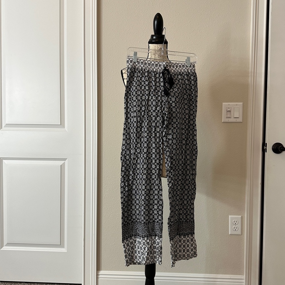 Wide leg pants